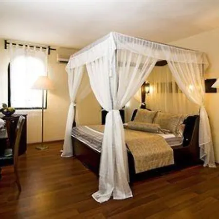Отель Altinsaray 3*