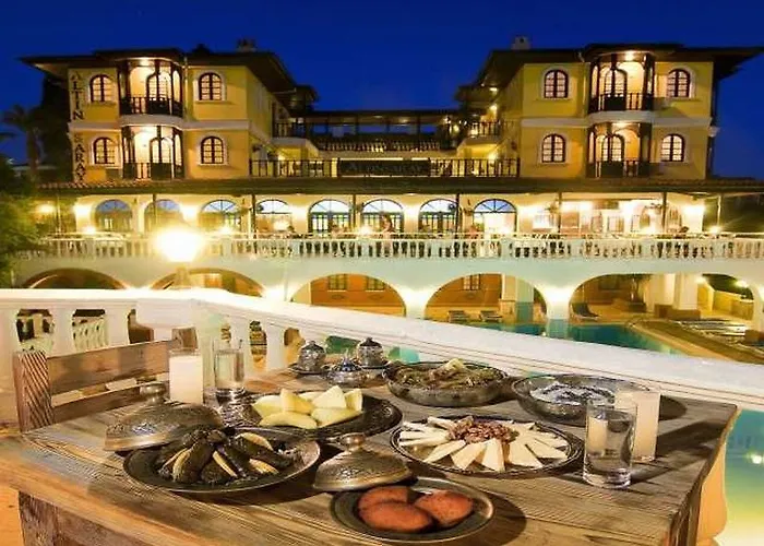 Altinsaray Hotell 3*